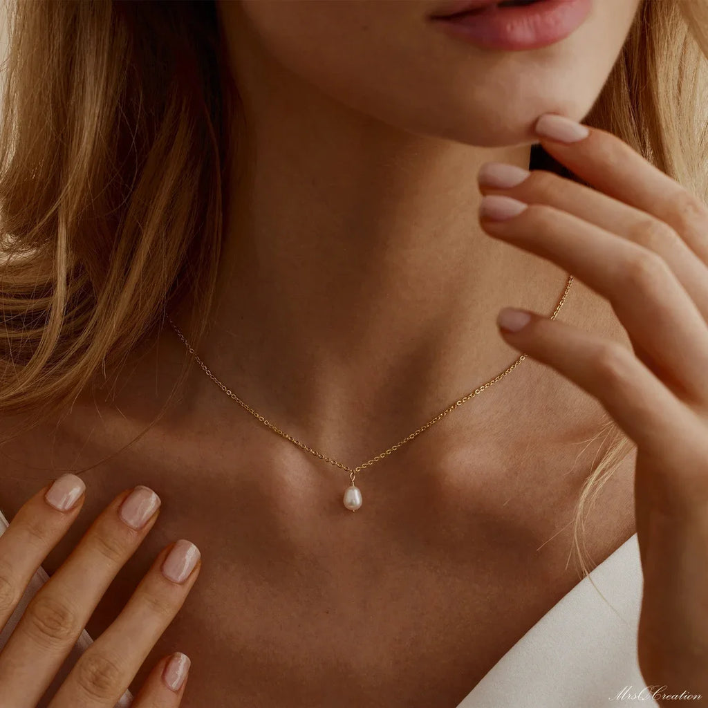 CCGOOD Stainless Steel Chain Necklace for Women Adjustable Boho Beach Minimalist Jewelry Gift for Her Natural Pearl Charm Choker